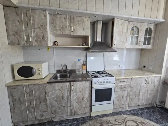 Продам 3-х комнатную квартиру, Донецк Челюскинцев, ориентир Атлетик Донецк