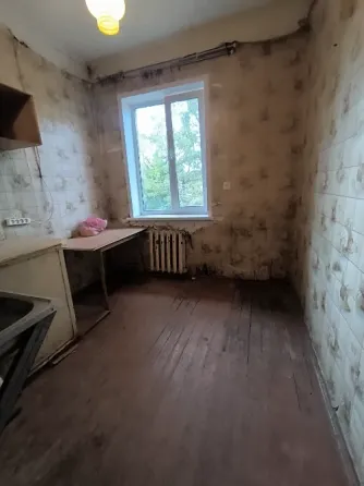 Продам 2-х комнатную квартиру под ремонт, Гвардейка, Леваневского. Макеевка