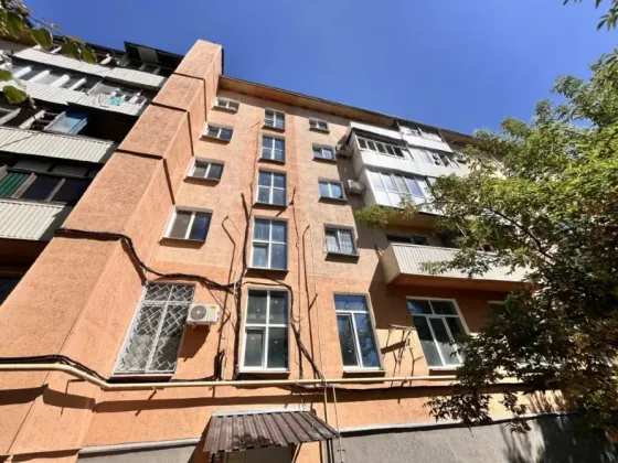 Продается 2-комнатная квартира в Центральном районе Мариуполь