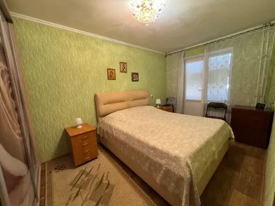 Продается 2-комнатная квартира в Левобережном районе Мариуполь