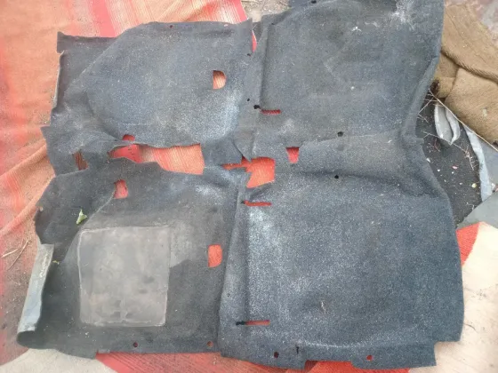 Поодаю ковролин на волгу 3110,31105 Донецк