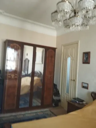 продам 4х комнатную квартиру 100 м. центр Донецк