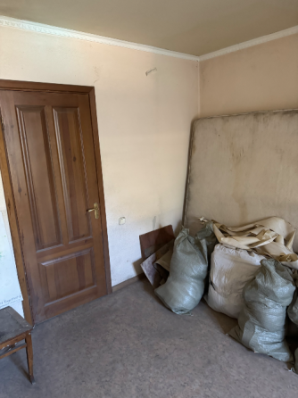 Продам двух комнатную квартиру на Азотном. Донецк