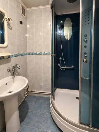 Продажа 1к.кв. Генерала Антова, Крытый рынок. Донецк