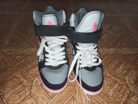 Сникерсы Adidas Донецк
