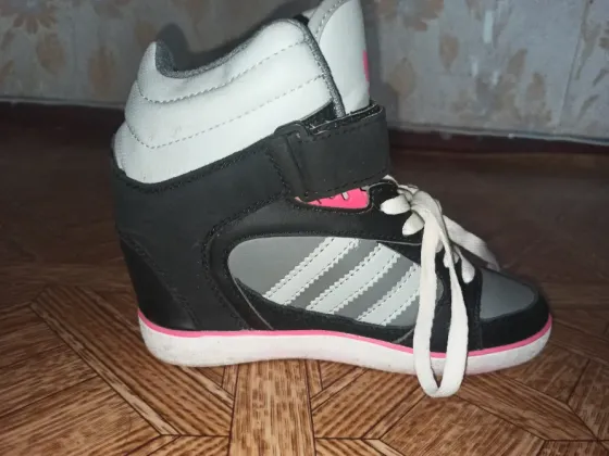 Сникерсы Adidas Донецк