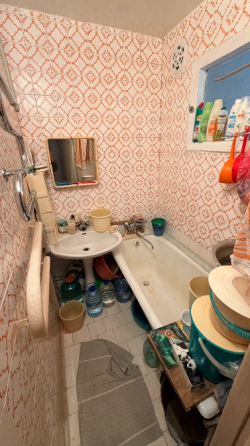Продажа 3 комнатной квартиры, г. Макеевка, пгт Ханженково центр (2 микрорайон) Макеевка