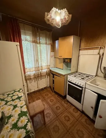 Предлагается на продажу 2-хкомнатная квартира в Калининском районе! ориентир Калининский рынок! Донецк