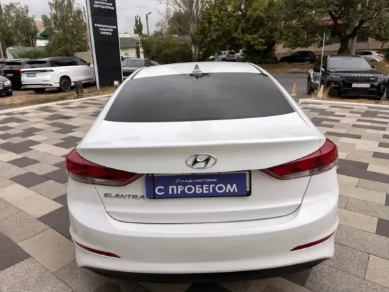 HYUNDAI ELANTRA Донецк