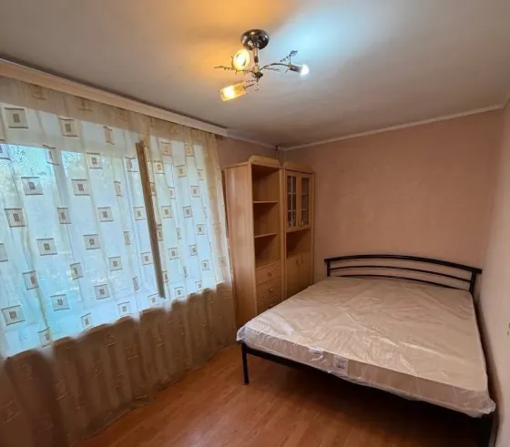 Сдам 2-х комн. кв., 3/4 эт., 46 кв.м. - Макеевка-центр, мкр. Центральный Макеевка