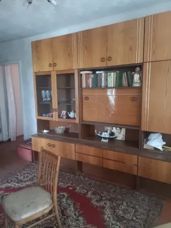 Продается 4-комнатная квартира с гаражом Макеевка