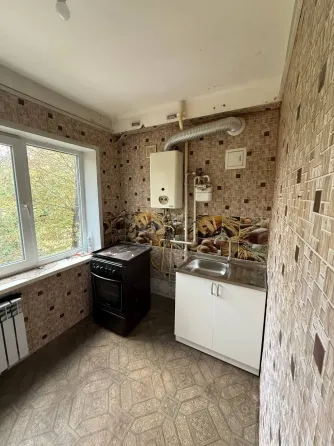Продаётся 2-х комнатная квартира, ул. Артёма, ориентир тк "Маяк Донецк