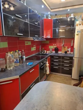 Продажа 3к.квартиры ул. Куйбышева,51я школа, Магистральный микрорайон, Куйбышевский р-н Донецк