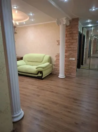 Продажа 3к.квартиры ул. Куйбышева,51я школа, Магистральный микрорайон, Куйбышевский р-н Донецк