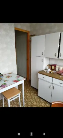 сдам 3 к.кв. ленинский р. боссе посуточно 30000 р. на короткий срок торг. Донецк