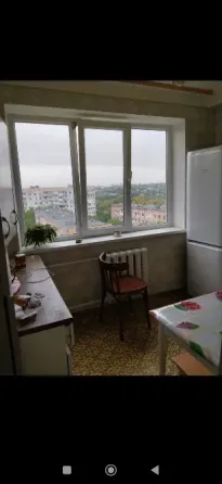 сдам 3 к.кв. ленинский р. боссе посуточно 30000 р. на короткий срок торг. Донецк
