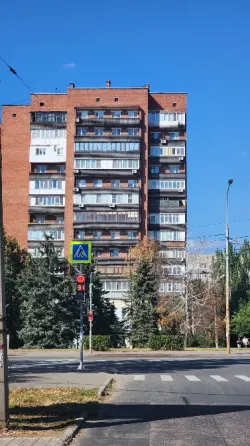 Продается 2к.кв. пр.Ильича, ор-р маг. Пакет. Донецк