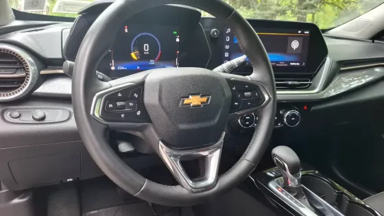 Chevrolet Trax Activ 2023. Донецк