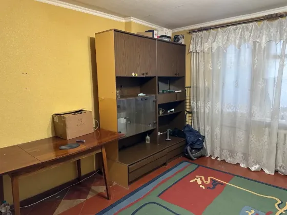 Продам 1-к. кв., Шахтерская площадь, супермаркет "Молоко" Донецк