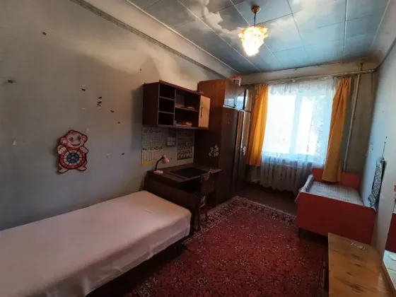 Продам 3-х комнатную квартиру , г. Харцызске, центр, ул. с. Лазо Харцызск