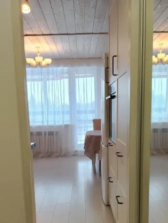 Сдаю двухкомнатную квартиру с холлом Донецк