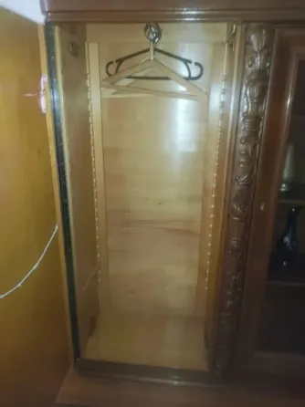 Продается винтажный шкаф и стол Донецк