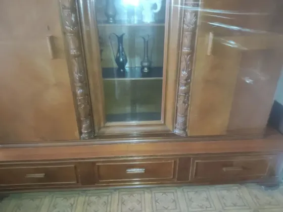 Продается винтажный шкаф и стол Донецк