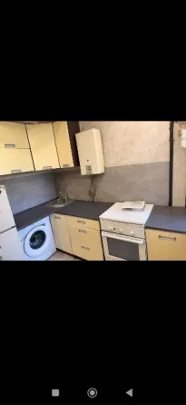 продам 1к.кв. куйбышевский р. бакинские трудовых резервов 3 мил р торг . Донецк