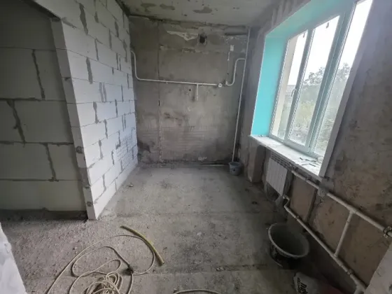 Продам 1к.кв Сталинку в Центре города Мариуполя Мариуполь