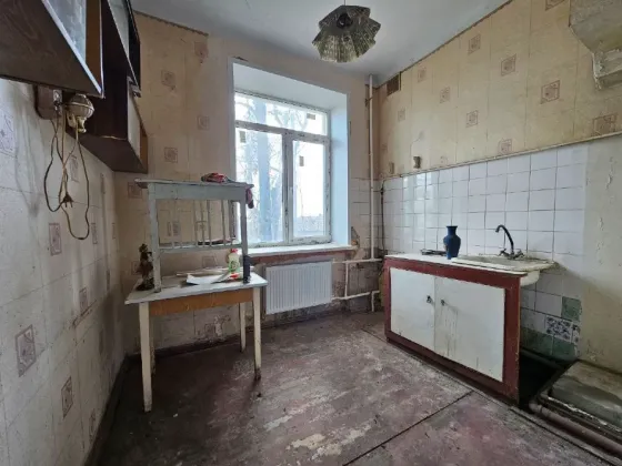 Продаётся 2-комн. квартира-сталинка в центре Мариуполя Мариуполь