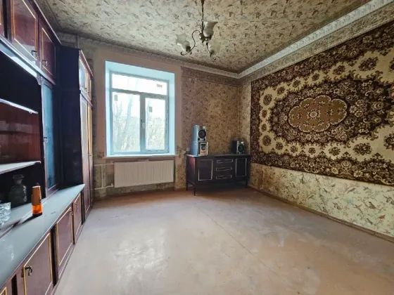 Продаётся 2-комн. квартира-сталинка в центре Мариуполя Мариуполь