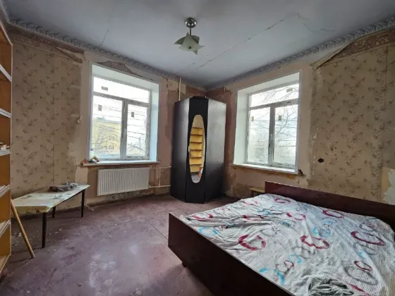 Продаётся 2-комн. квартира-сталинка в центре Мариуполя Мариуполь
