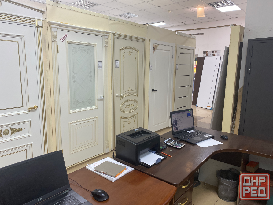 Требуется менджер по продажам, продавец в магазин по продаже дверей Донецк - изображение 1