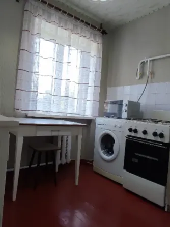 Продам 2 ком кв в Калининском р-н по б Шевченко (Автомагазин) Донецк
