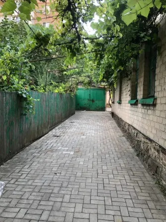 Сдам дом на длительный срок в Донецке, пл. Бакинских комиссаров: Донецк
