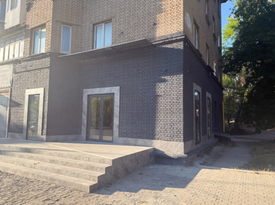 APEHДA: фасадное помещение! бул.Шевченко! Донецк