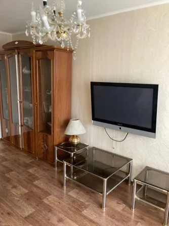 Сдам 2х комн., ср/9,отличное состояние, пл. б. Комиссаров Донецк