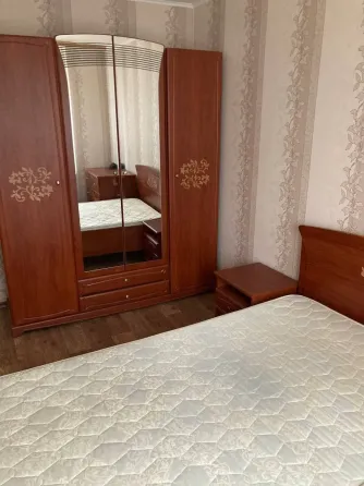 Сдам 2х комн., ср/9,отличное состояние, пл. б. Комиссаров Донецк