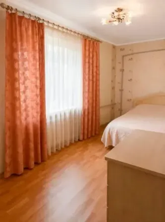 Продаётся 2х комнатная квартира в Калининском р-не, ул. Антипова Донецк