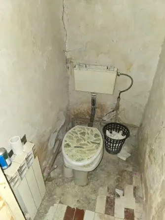 Продам газифицированный дом под капремонт, Гвардейка, центр, ул. Малиновского, ориентир 5-й угол. Макеевка