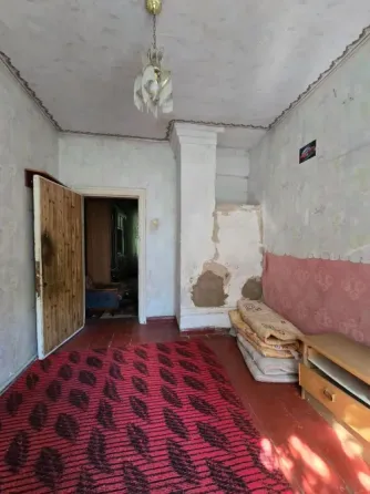Продам газифицированный дом под капремонт, Гвардейка, центр, ул. Малиновского, ориентир 5-й угол. Макеевка