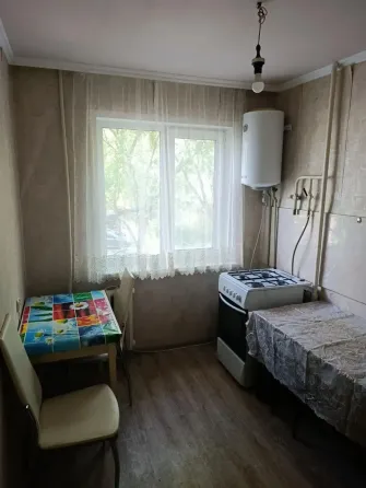 Продам 2-комнатную Квартиру в Калининском Районе - Бульвар Шахтостроителей!!! Донецк