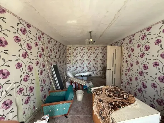Продам 1 комнатную квартиру в г. Харцызске, район 2 школы Харцызск