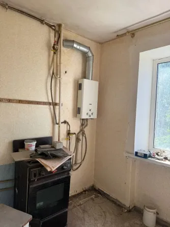 Продам 1 комнатную квартиру в г. Харцызске, район 2 школы Харцызск