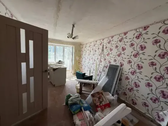 Продам 1 комнатную квартиру в г. Харцызске, район 2 школы Харцызск