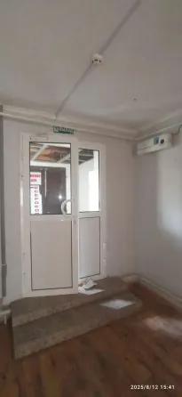 Продам коммерческое помещение в г. Харцызск, центр города, р-н Исполкома Харцызск