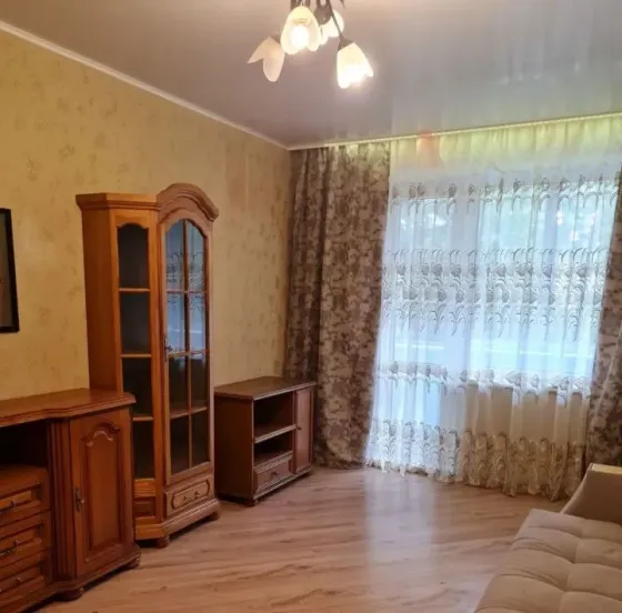 Сдаётся просторная 2-комнатная квартира площадью 58 м² на длительный срок. Калининский район Донецк