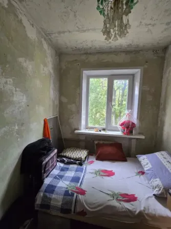 Продам 3-х комнатную квартиру под ремонт, Донецк, Буденовский, ориентир Караван. Донецк