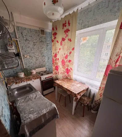 Продам 3х комн на Петровке Донецк