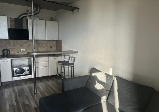 Сдаю студию на командировочный срок в Калининском районе Донецк